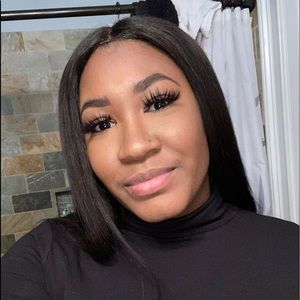 Meet your Posher, Leah